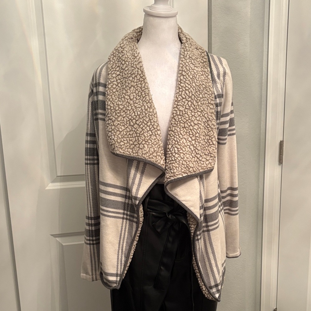 Halston Heritage Cream and Gray Plaid Teddy Jacket